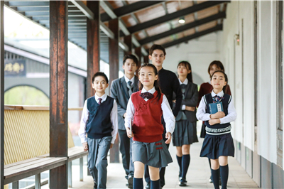 定做秋季幼兒園園服有哪些面料？