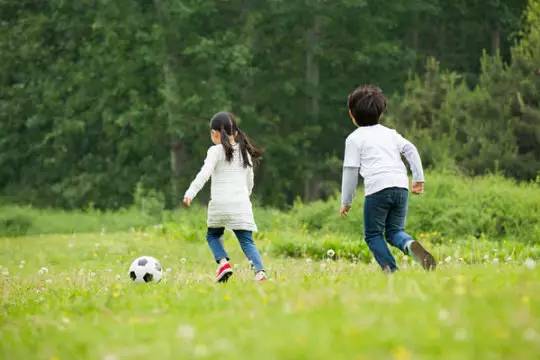 什么顏色適合春季校服？