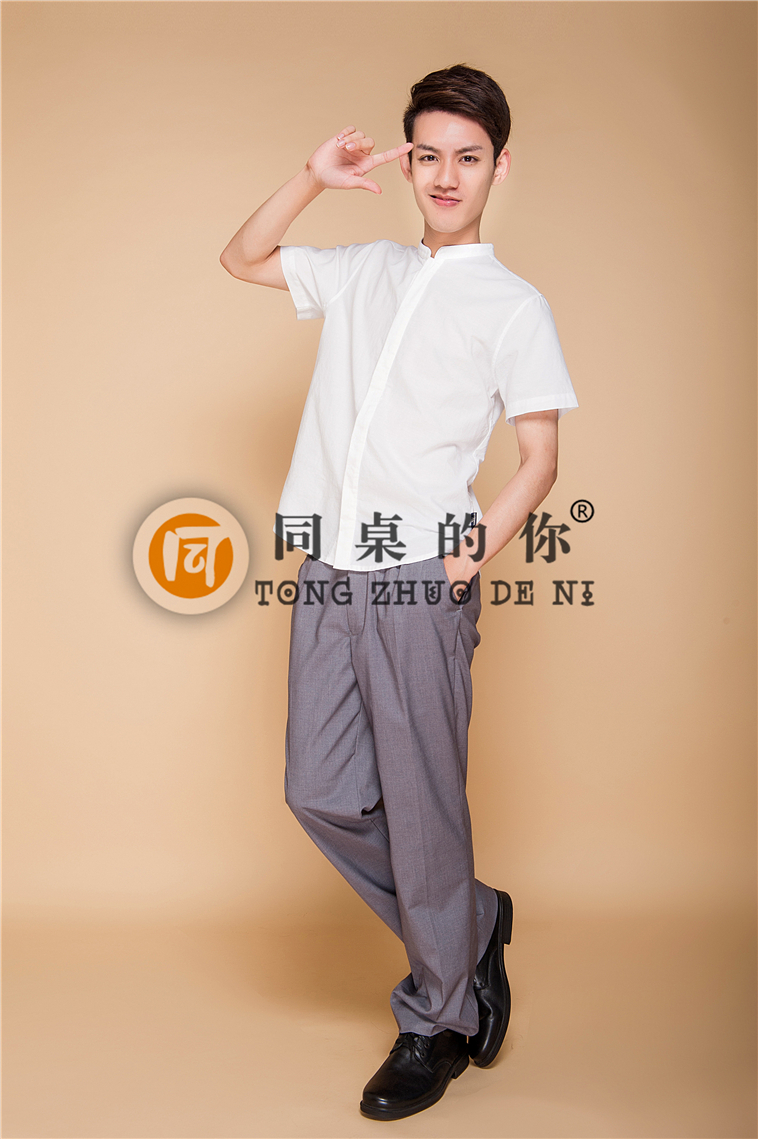 “同桌的你”中學(xué)校服設(shè)計(jì)解析