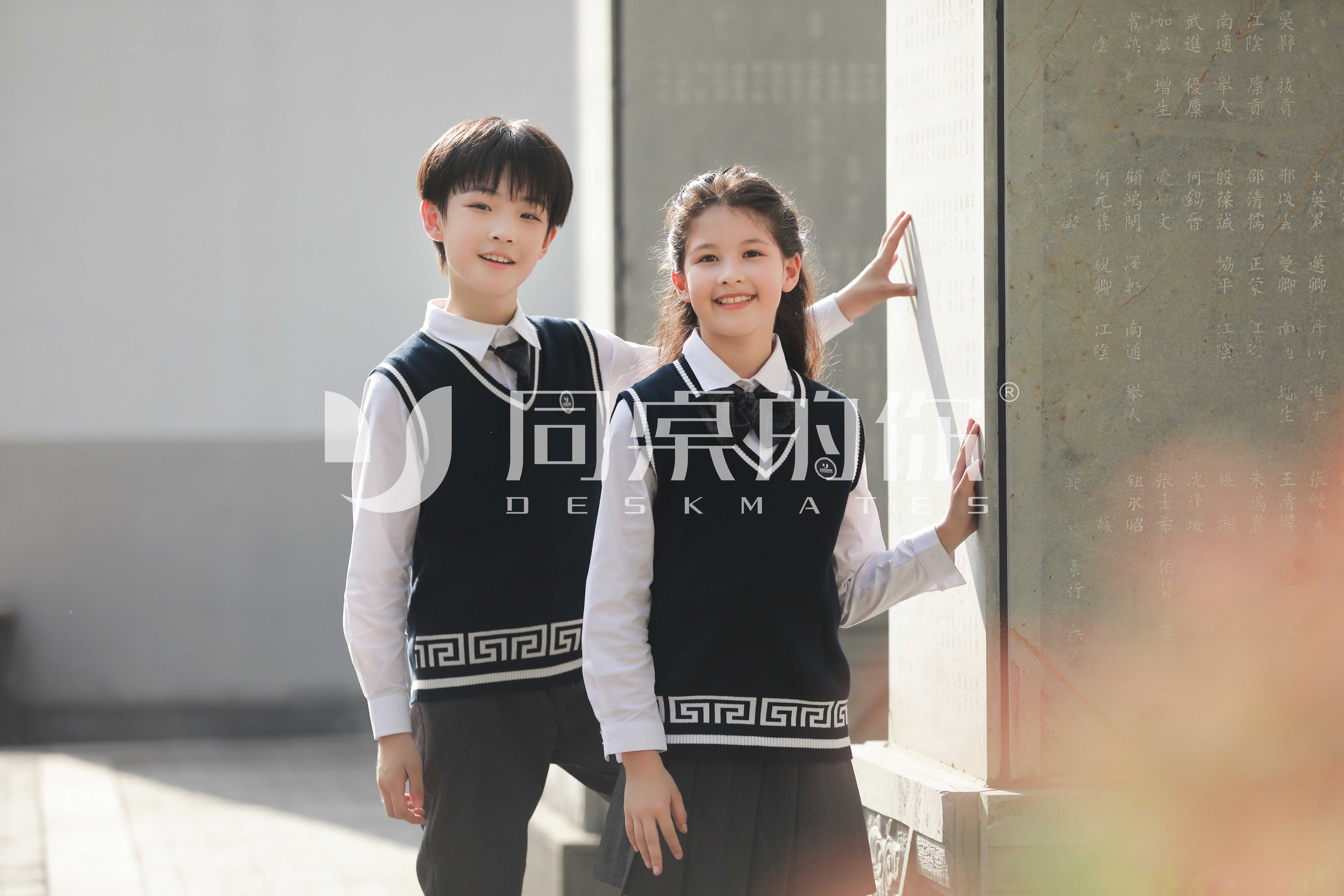 為什么說中學(xué)生校服是青少年身心發(fā)展的“助推器”？